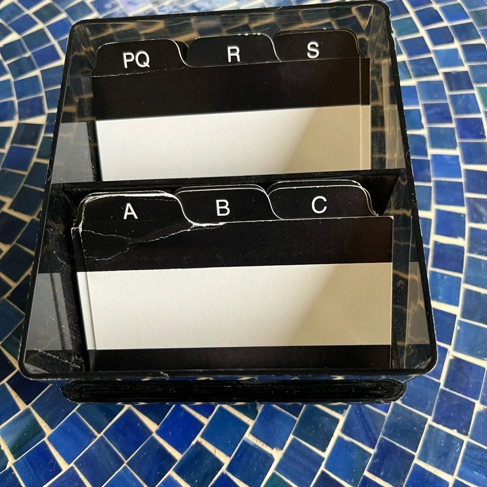 VTG Black and White Business Card Organizer